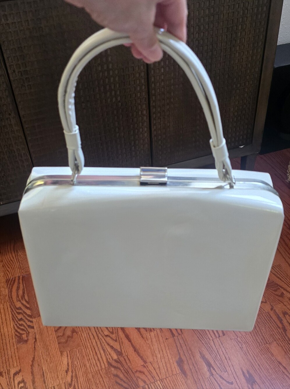 Vintage 60s Beige Cream Patent Box Top Handle Purse Frame Handbag